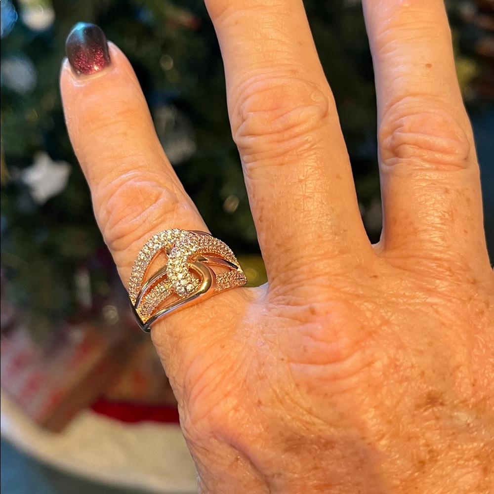 Elegant Rose Gold Plated Women's Ring